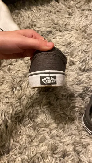 Gray Size 6 thumbnail 4