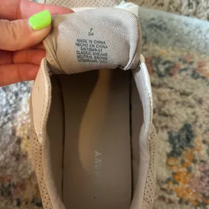 Old Navy women’s shoes thumbnail 3