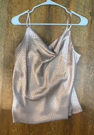Boutique Top thumbnail 1