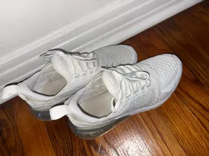 Nike Air Max 270 thumbnail 2