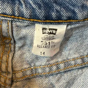 90’s Vintage Levi’s 551 Denim Shorts | Made in USA | Unisex -VTG Size-14/ (33”) thumbnail 12
