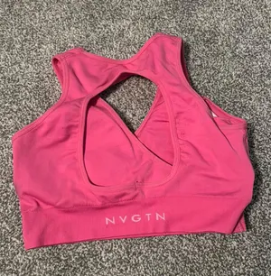 NVGTN pink sports bra thumbnail 4