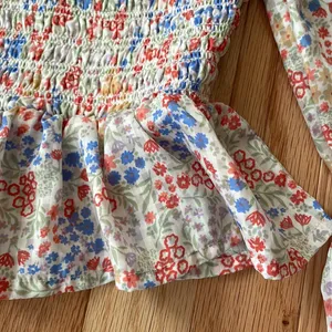 Japna Shirt Womens Medium White Blue Floral Print Puff Sleeve Smocked Ladies thumbnail 4