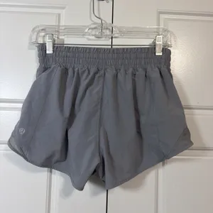 Lululemon Hotty Hot Short II Women 6 Gray Low Rise 2.5 Inseam Mesh Venting thumbnail 6