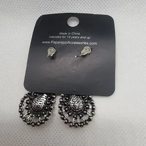 NWT Paparazzi Diamond Dazzle Silver Rhinestone Teardrop Earrings thumbnail 4