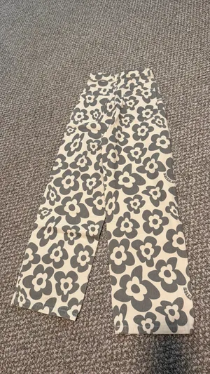 Shekou Wide Leg Floral Print Pants — Cream & Sage Green, Long for a typical xxs thumbnail 2