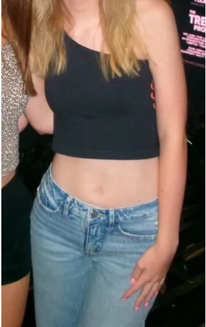 Vestique Black Top One-Shoulder thumbnail 1