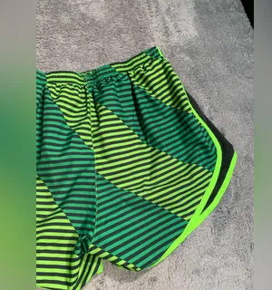 Nike dri-fit green shorts medium thumbnail 9