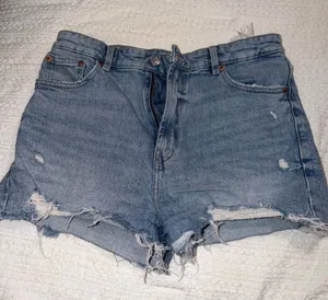 Zara denim shorts size 8 thumbnail 1
