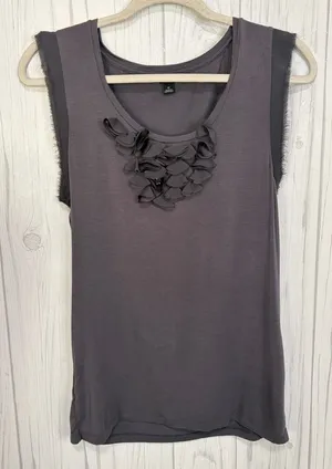 ANN‎ TAYLOR Floral Embellished Tank Top, Medium thumbnail 1