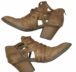 Fergalicious Jillie booties thumbnail 9