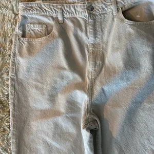 PacSun 90s Boyfriend High Waisted Distressed Straight Leg‎ Grey Jeans Size 32 thumbnail 2