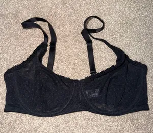 Old Navy Black Lace Trim Underwire Bra thumbnail 1