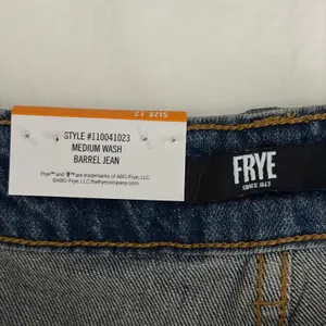 Frye Barrel Jean Medium Wash Floral Laser Etched Wide Leg Denim Pants 12 NEW thumbnail 8