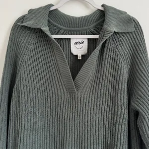 Aerie Sugar Rush Chenille Sweater in Green Size Small V Neck Collared thumbnail 3
