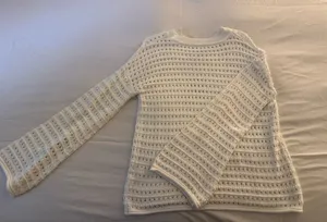 White knit sweater Size M thumbnail 1