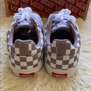 NWT Vans Sheldan Women’s Checkered Sneakers thumbnail 5