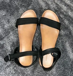 Sandals thumbnail 1