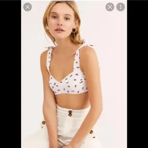 Free people top thumbnail 2