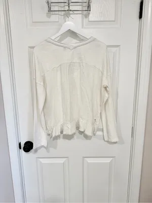 Anthropologie Pilcro Cream Coastal Boho Cotton Ruffle Hem Organic Modern V-Neck Small Shirt thumbnail 8