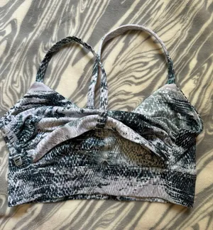 Sports Bra thumbnail 2