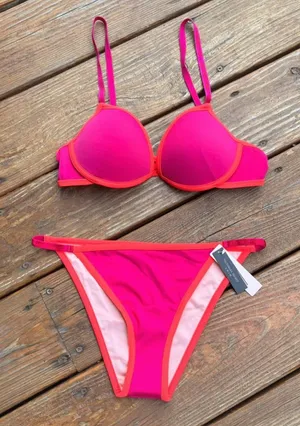 Victoria’s Secret Swim Suit Set thumbnail 1