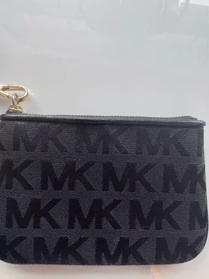 Michael Kors Wristlet Wallet thumbnail 2