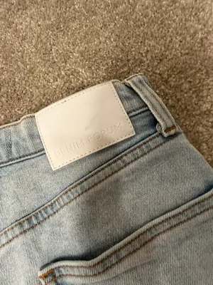 Aritzia Denim Forum The ’50s Arlo Light Wash Denim Shorts Size 26 thumbnail 5