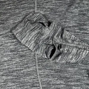 Lululemon 5 Mile Long Sleeve Women's 8/10 thumbnail 7
