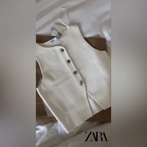 Zara NWT white short vest with silver buttons thumbnail 10