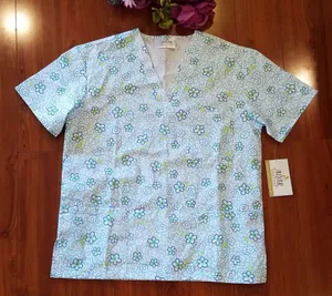 Scrub top Size Small thumbnail 1