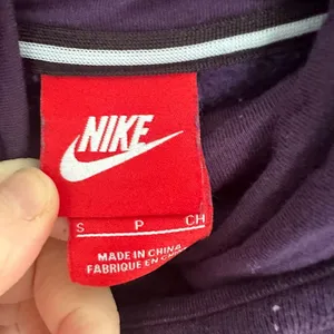 Nike Women’s Small Purple Cowl Neck Logo Sweatshirt thumbnail 2