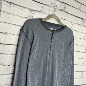 Kenneth Cole Reaction Gray Long Sleeve Tee 1/4 Button SZ XL Relaxed Loose Fit thumbnail 3