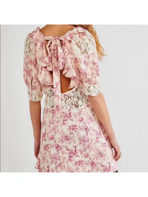 Free People Lucie NWTs Pink Cream Lace Mini Floral Dress size 6 thumbnail 2