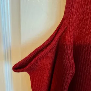 Madden Girl Cold Shoulder Long‎ Red Dress thumbnail 5