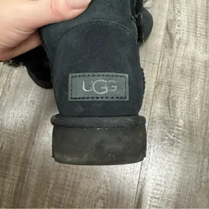 UGG Mini Bailey Button II Boots Black Size 6 thumbnail 6