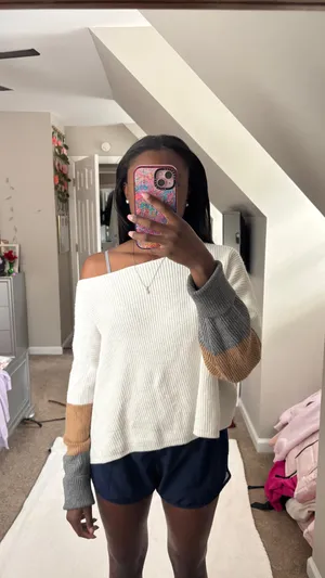Off the shoulder sweater  thumbnail 3