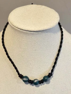 Philadelphia Eagles NFL Team Logo Bead Macramé Choker Necklace thumbnail 1