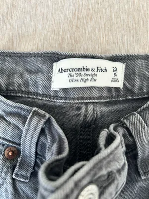 Abercrombie High-Rise Jeans Straight thumbnail 3