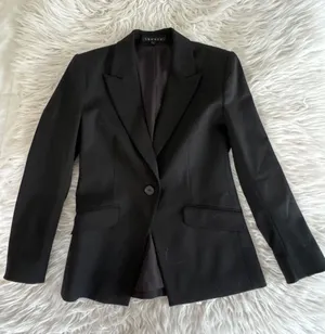 Blazer thumbnail 1