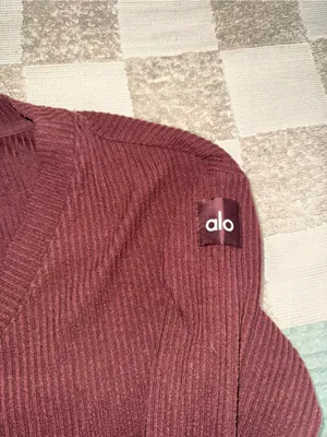 Alo Yoga Muse Ribbed Crop Pullover in‎ cherry cola M thumbnail 2