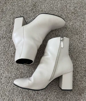 White ankle boots Size 8.5 thumbnail 2