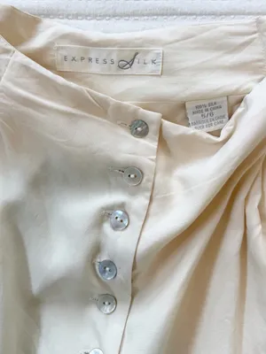 100% Silk High-Waist Wide Leg Lined Pants in Ivory with Mother of Pearl Buttons thumbnail 3