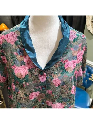 Victoria's Secret Gold Label Green Sheer Rose Top Size Small thumbnail 3