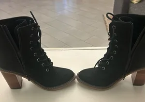 Boots Women’s Black Lace-Up Block Heel Ankle Boots Madden Girl 8M thumbnail 1
