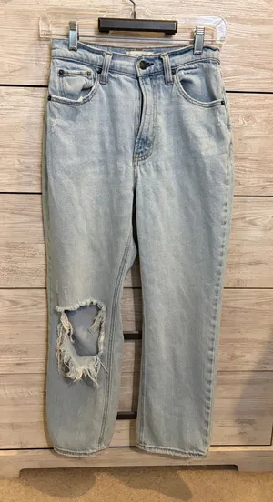 Abercrombie & Fitch Ankle Straight Ultra High Rise Distressed Jeans LightWash 26 thumbnail 1