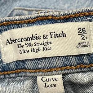 Abercrombie & Fitch The 90s Straight Ultra High Rise Blue Denim Jeans Size 26 thumbnail 4