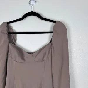 Aritzia Wilfred Novella Dress‎ Taupe Beige Sweetheart Bustier Puff Sleeve Mini 2 thumbnail 3