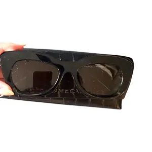 STELLA MCCARTNEY Cateye Black Sunglasses with Case‎ thumbnail 5