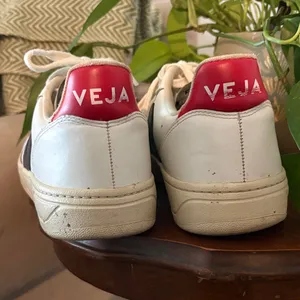 Veja woman or Men's White VEJA with Black& Red accents thumbnail 2